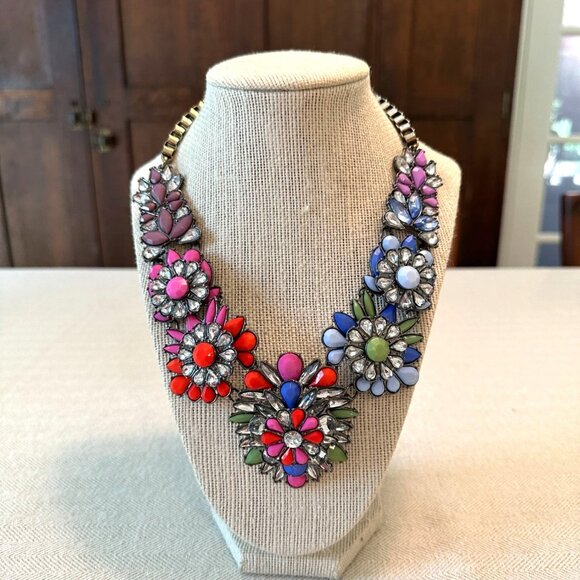 Colorful Floral Statement Bib Necklace With Adjustable Chain & Multi-Gem Accents - Picture 5 of 14